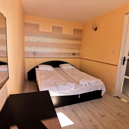 Family Hotel White House 포마리 외부 사진