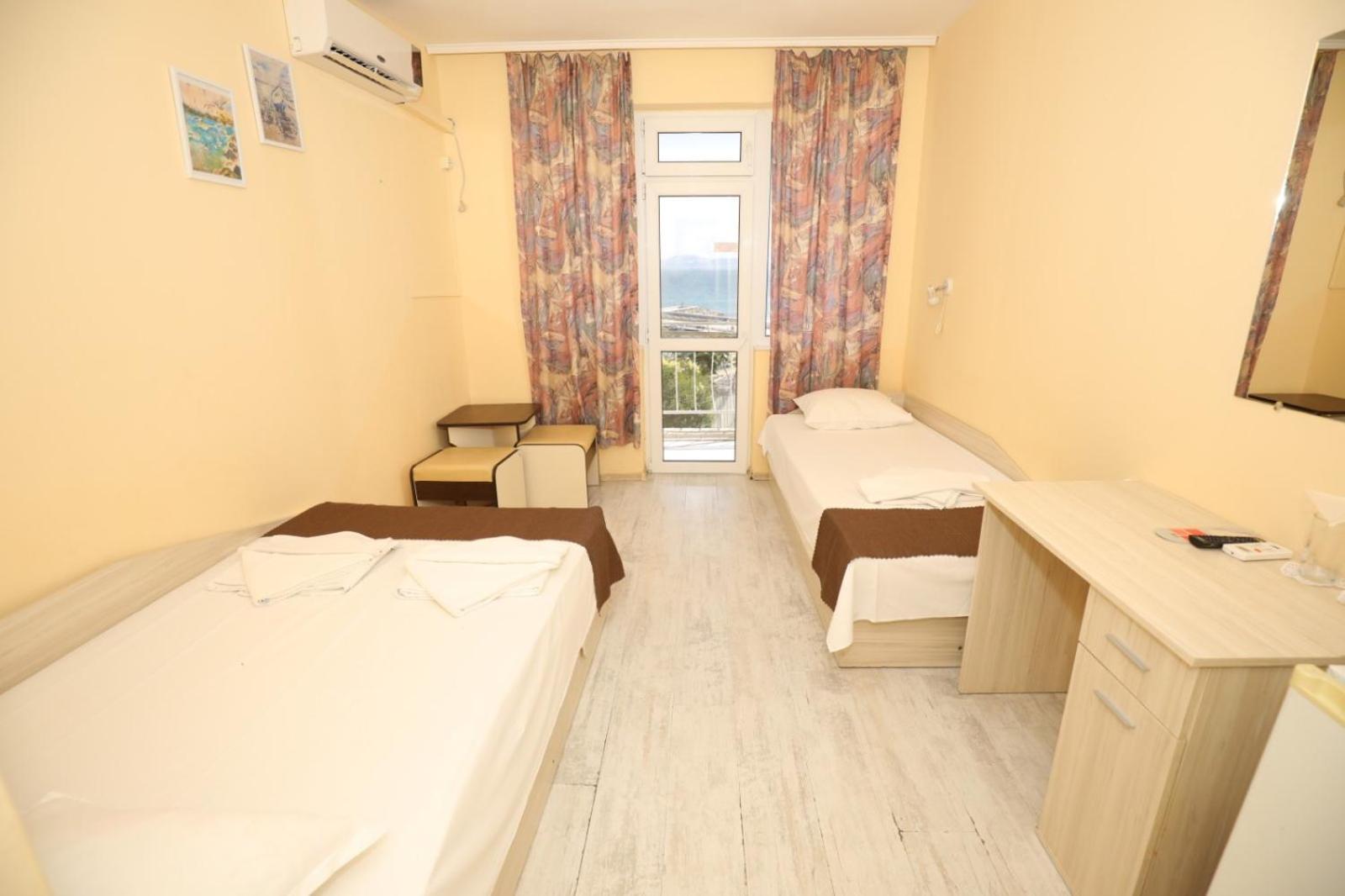 Family Hotel White House 포마리 외부 사진
