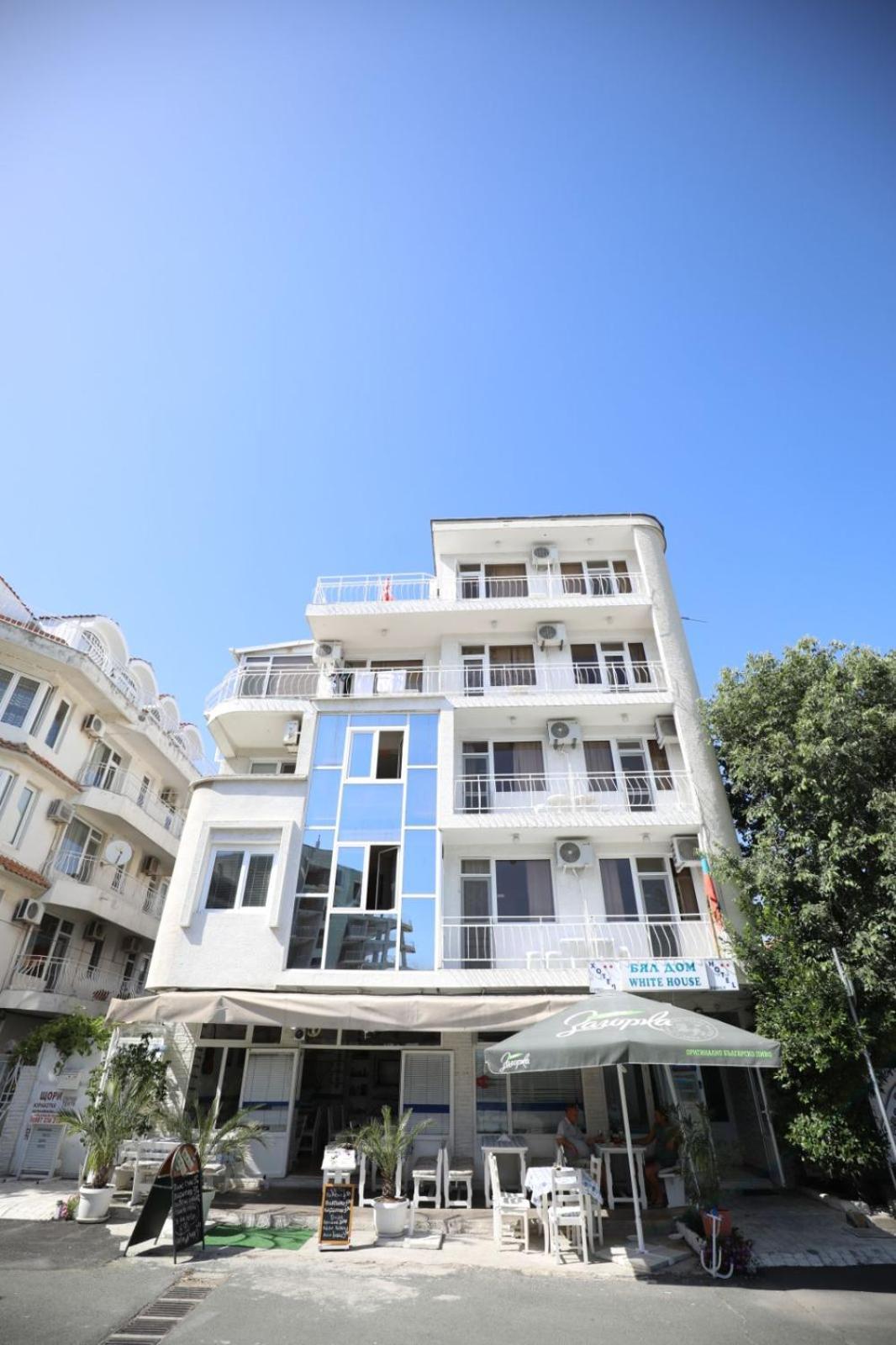 Family Hotel White House 포마리 외부 사진